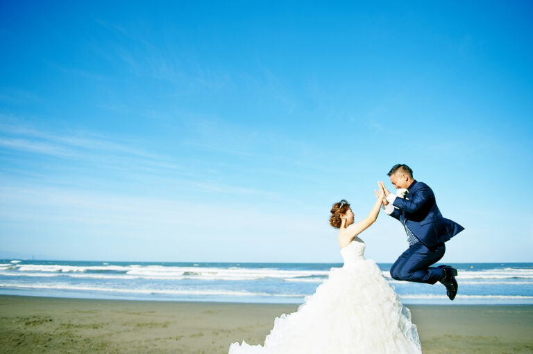 フォトウェディング&前撮り／ドレスロケ・青島の海