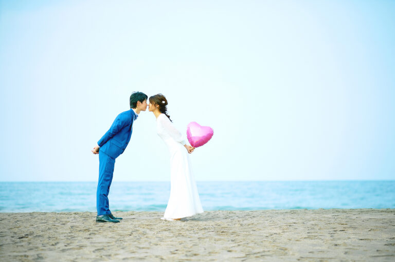 フォトウェディング&前撮り／ドレスロケ・青島の海
