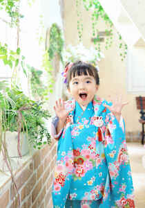 七五三　キャンペーン　記念写真　３才　５才　７才　着物　羽織　袴　被布　レンタル衣装　着物レンタル　鎧かぶと　甲冑　おしゃれ　かっこいい　かわいい　753　家族で着物