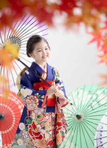 七五三　キャンペーン　記念写真　３才　５才　７才　着物　羽織　袴　被布　レンタル衣装　着物レンタル　鎧かぶと　甲冑　おしゃれ　かっこいい　かわいい　753　家族写真　ドレス　タキシード